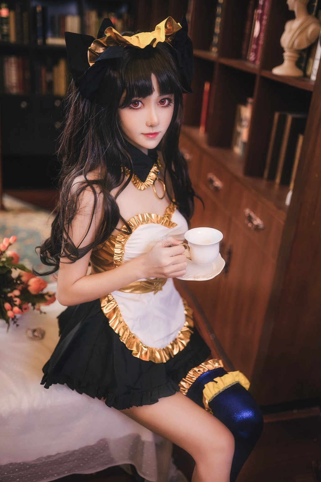 微博红人Coser@南桃Momoko 伊什塔尔女仆